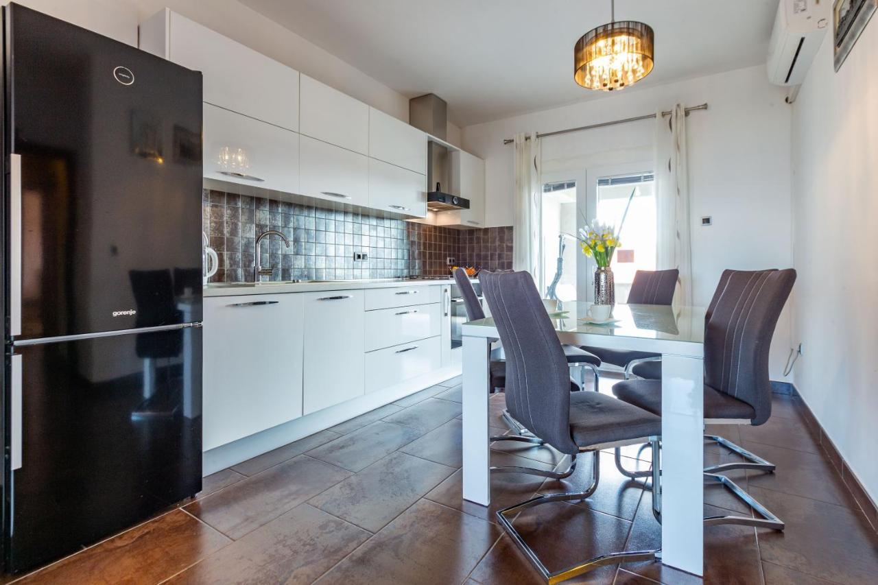 Rs Two Bedroom Apartment Sukošan المظهر الخارجي الصورة